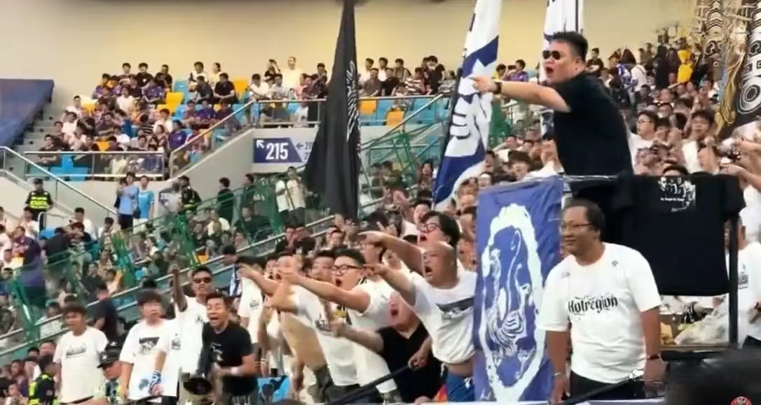 关于南美杯比赛爆发球迷暴力事件已有一百多名球迷被捕的信息 第2张 关于南美杯比赛爆发球迷暴力事件已有一百多名球迷被捕的信息 第2张