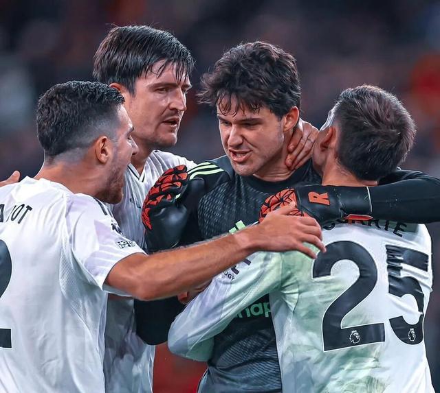 关于曼联确认季前赛对阵利兹联大名单夏窗新援入选的信息