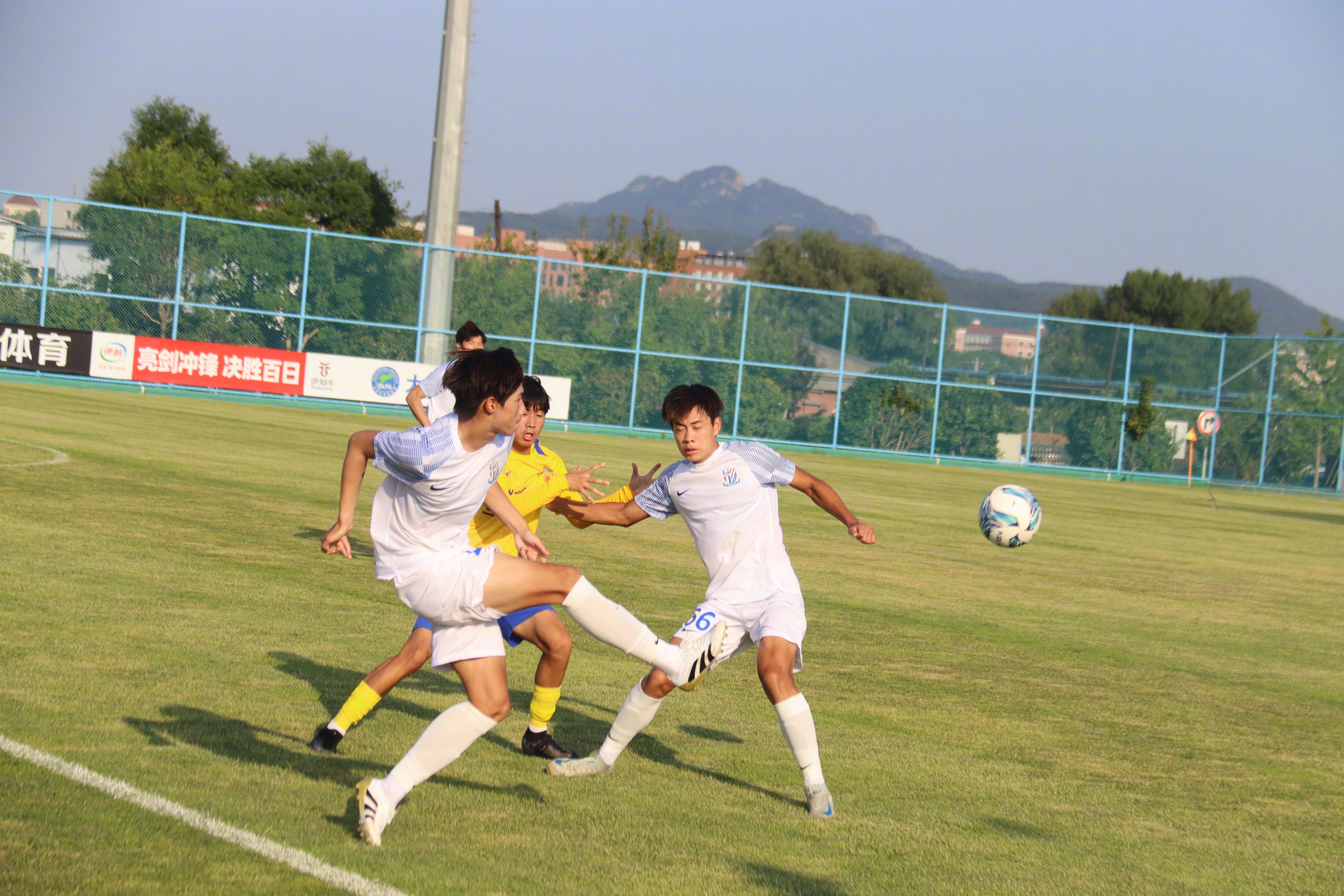 包含阿苏埃留在上海与申花备战米内罗也返回康桥基地的词条  第2张