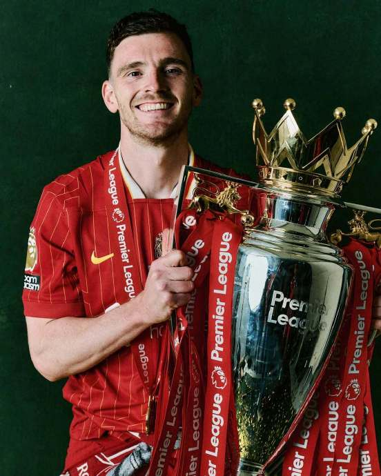 包含利物浦接近签下莱昂尼红军即将迎来后防补充的词条