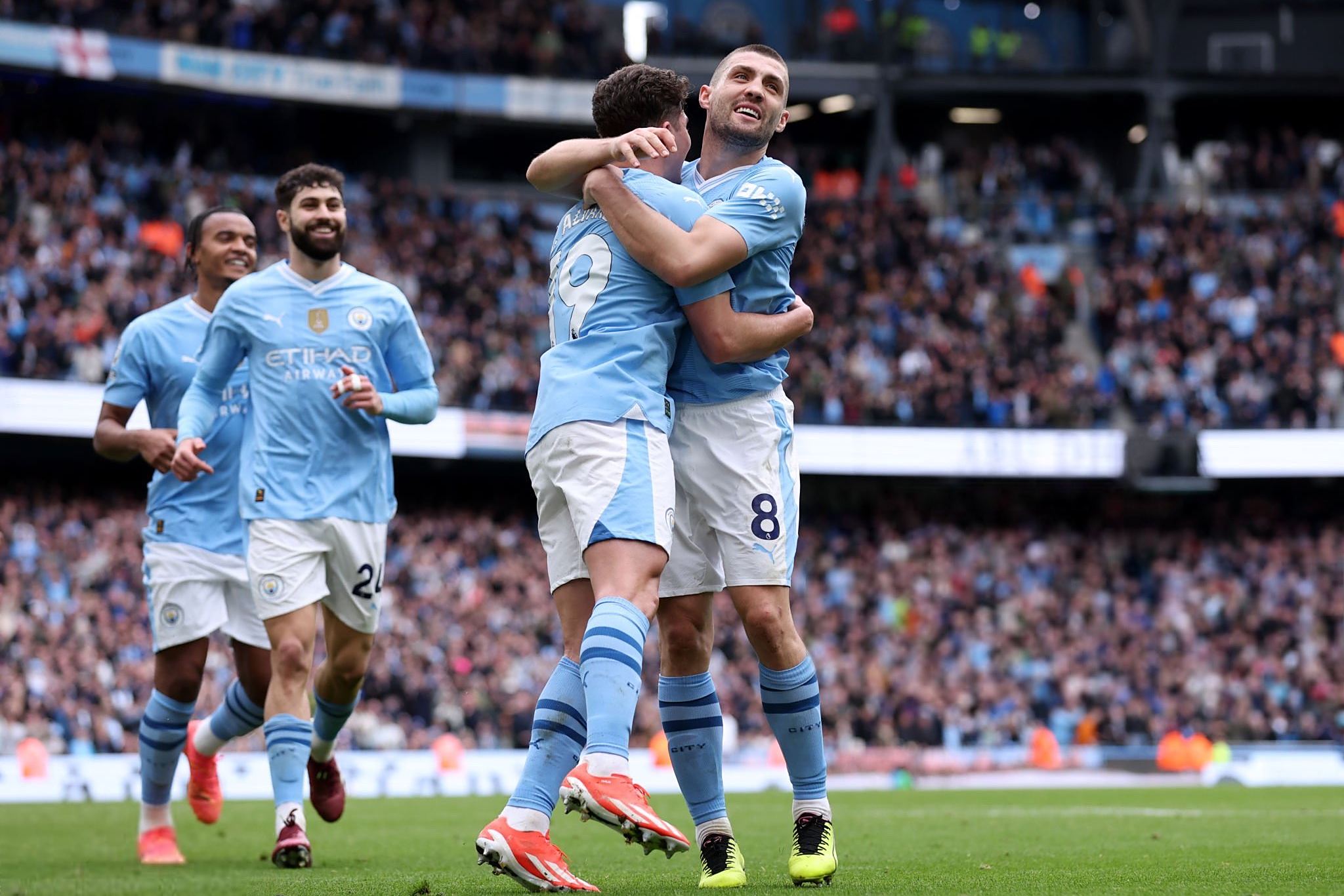 英甲:卢顿VS哈德斯菲尔德 第2张 英甲:卢顿VS哈德斯菲尔德 第2张