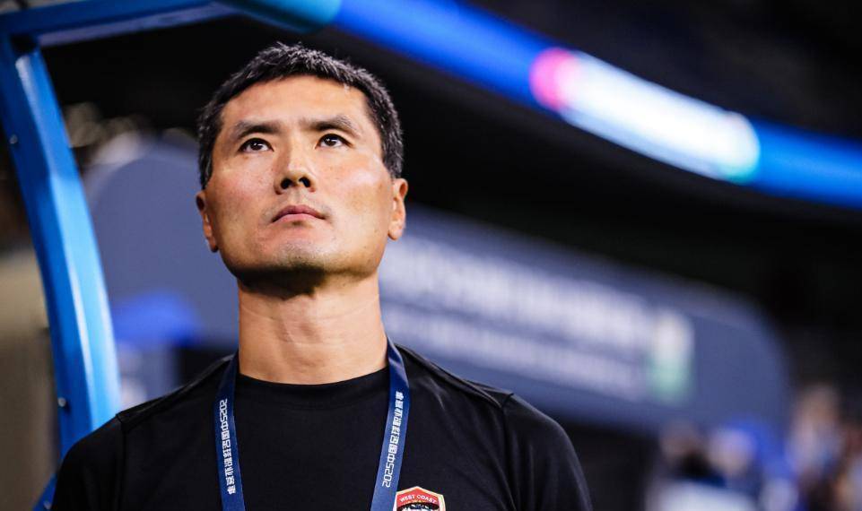 包含记者：邵佳一教练组土洋结合更受青睐借鉴男篮选帅模式的词条  第1张