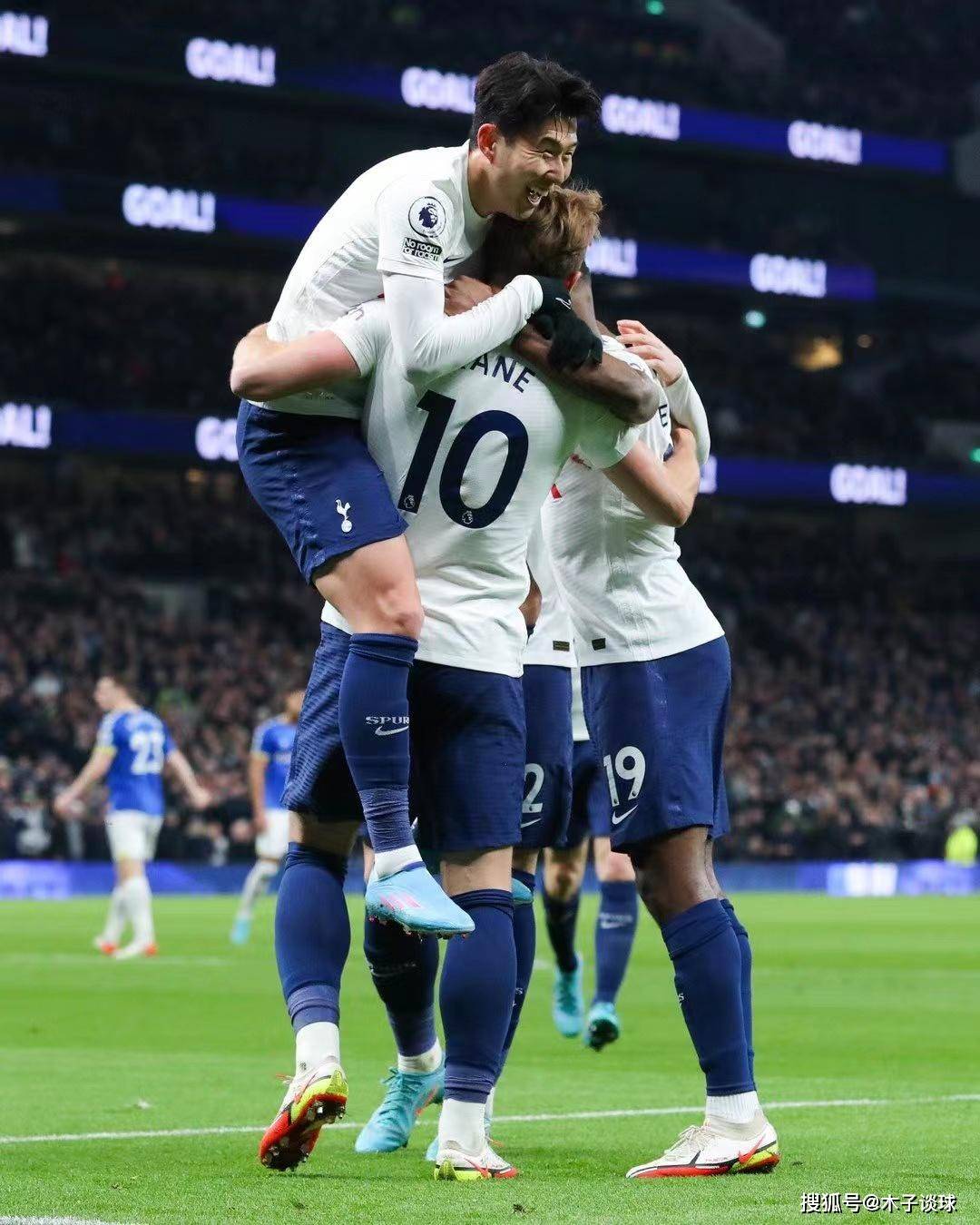 关于伯恩茅斯接触热那亚尝试引进德温特但球员希望加盟国米的信息 第2张 关于伯恩茅斯接触热那亚尝试引进德温特但球员希望加盟国米的信息 第2张