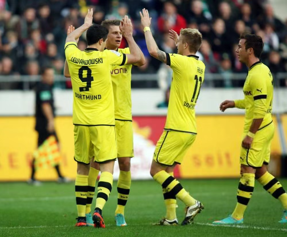 德乙:帕德博恩VS汉诺威96 第2张 德乙:帕德博恩VS汉诺威96 第2张