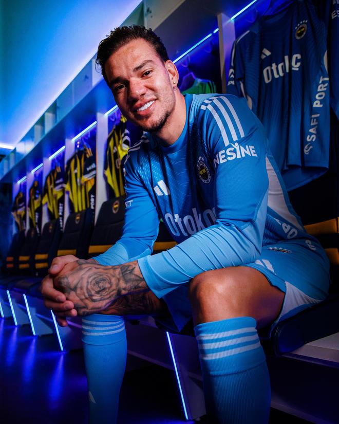 包含埃德森接近加盟费内巴切与球员已经达成个人条款的词条  第1张