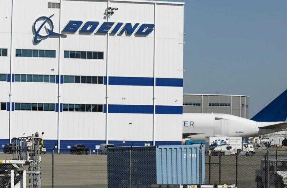 阿德耶米被指持有非法武器将面临巨额罚款的简单介绍 第1张 阿德耶米被指持有非法武器将面临巨额罚款的简单介绍 第1张