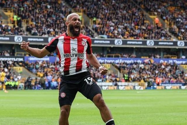 姆贝乌莫当选英超第9轮最佳球员球员本轮打进2球助曼联取胜的简单介绍  第2张