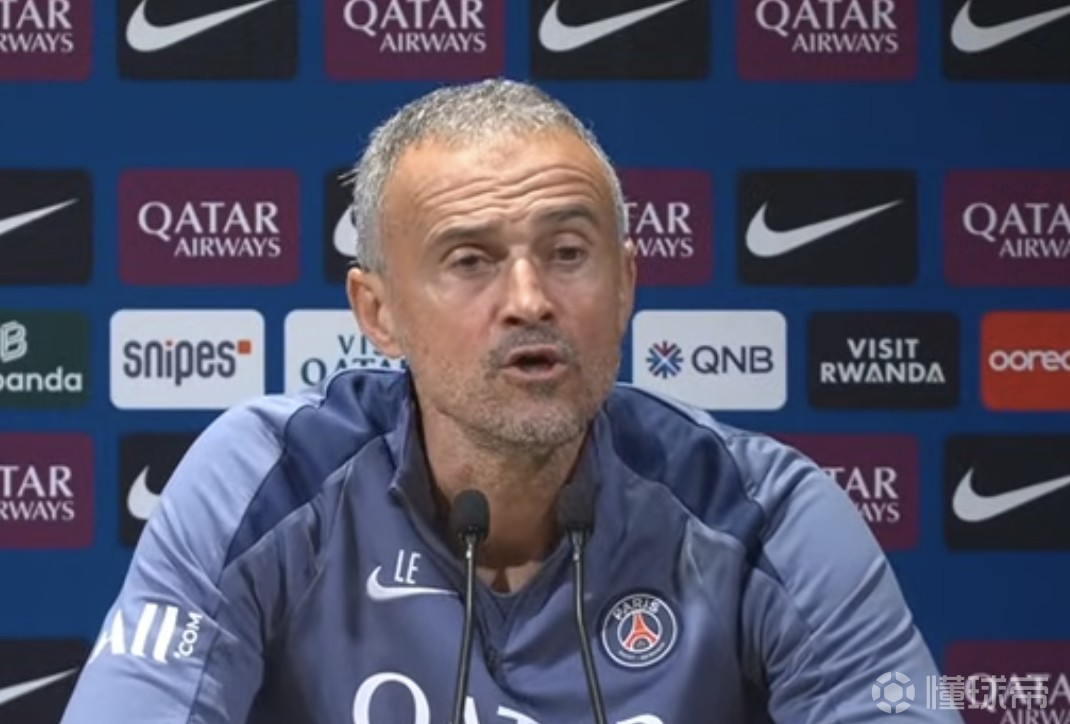 恩里克在骨折手术后首次亮相将出席本周比赛的简单介绍 第2张 恩里克在骨折手术后首次亮相将出席本周比赛的简单介绍 第2张