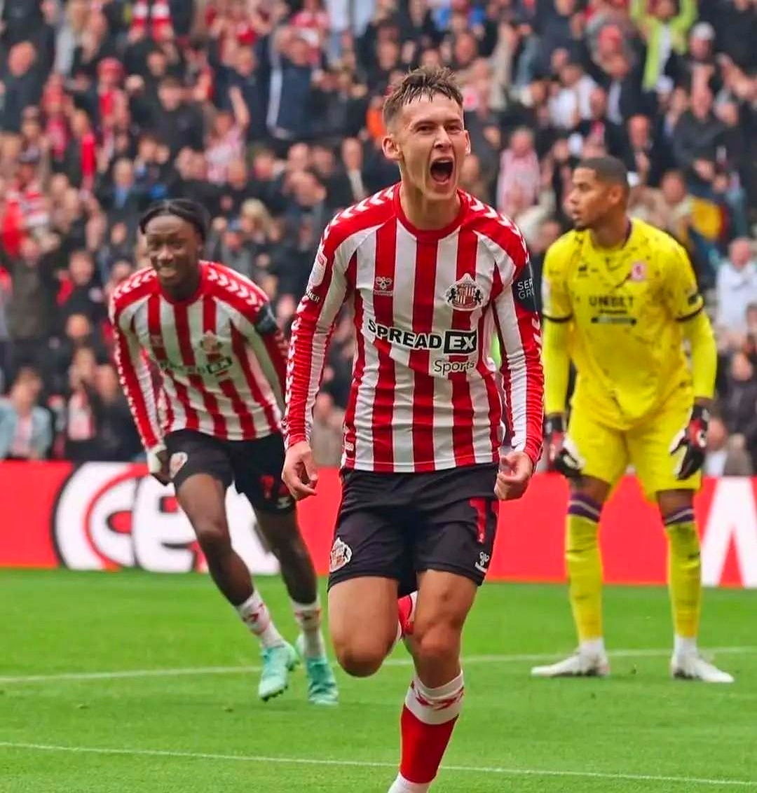 包含曼联愿意外租霍伊伦球队已经接近签下新前锋的词条