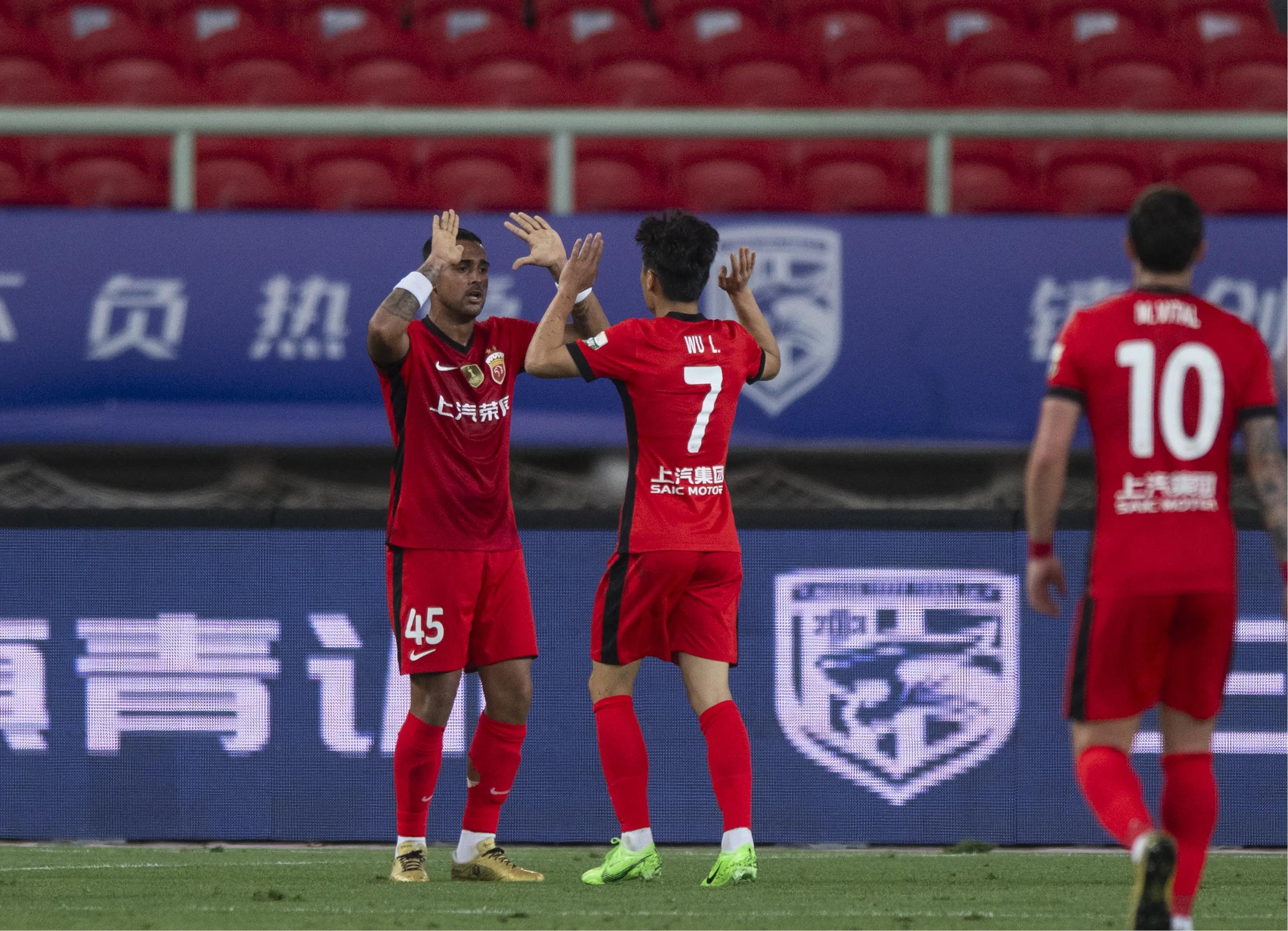 高天意离开国足因停赛无缘东亚杯末轮比赛的简单介绍 第2张 高天意离开国足因停赛无缘东亚杯末轮比赛的简单介绍 第2张